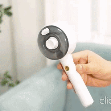 Pet Glow™ — Spazzola Genera Vapore con Tasto Antibatterico — Il tuo tesoro si rilassa mentre lo curi.